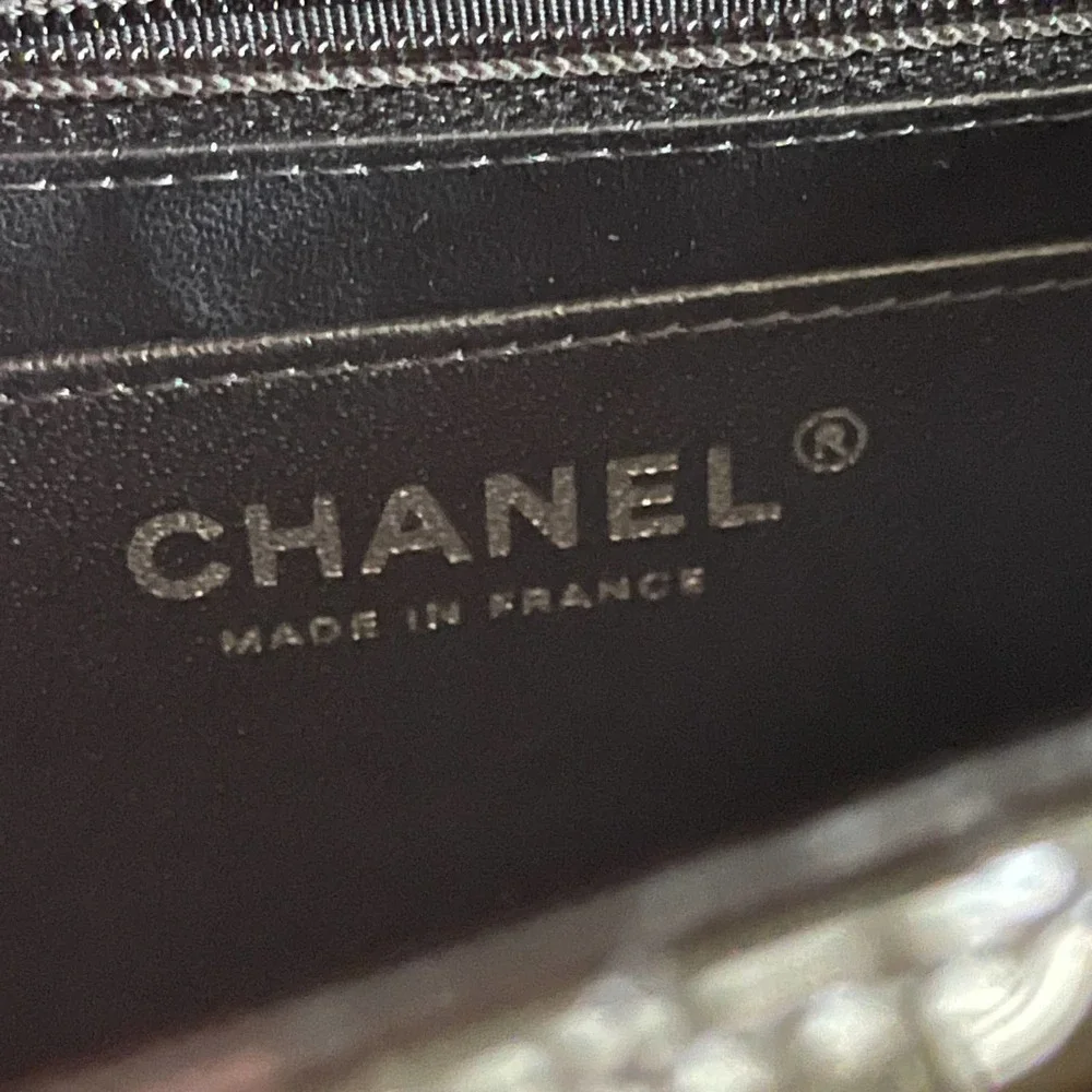 ❌SOLD❌EUC Chanel Classic Flap Mini Square Patent Black Silver HW Crossbody - Picture 12 of 16